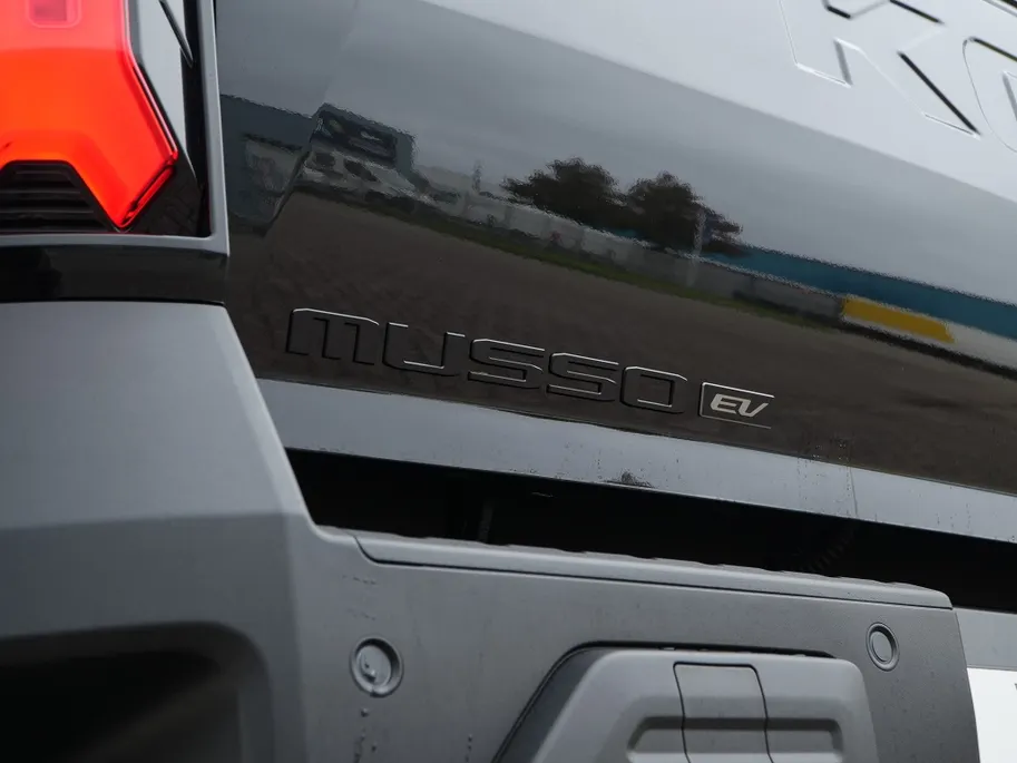 KGM Musso EV 80,6 kWh BLACKLINE 4WD 237PK