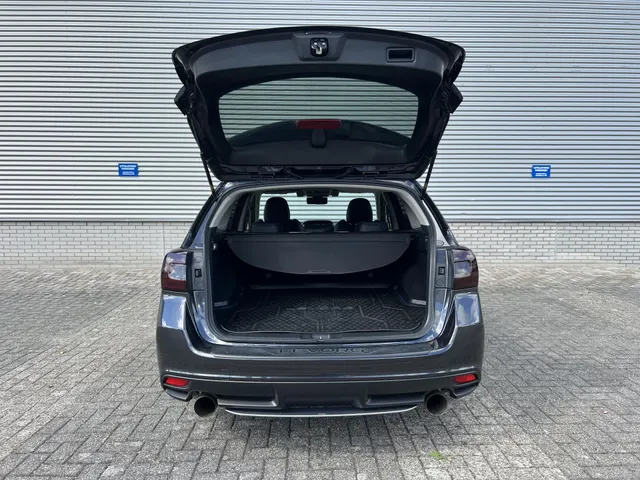 Subaru Levorg 1.6 GT-S premium Automaat | STi Pakket | Apple Carplay & Android Auto | Donkere Logo's | Zeer Nette Auto!!!