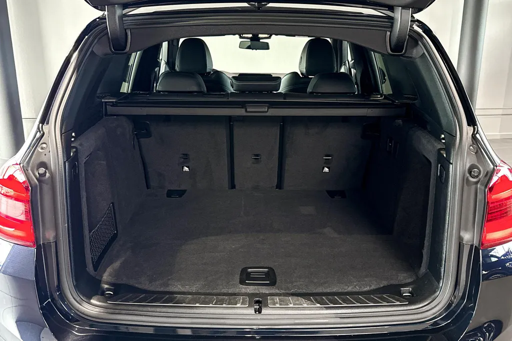 BMW iX3 High Executive 80 kWh