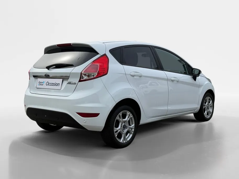 Ford Fiesta 1.0 Style Ultimate | Dealer onderhouden | NL auto | Navigatie | Parkeersensoren voor en achter | Achteruitrijcamera | 15' lichtmetalen velgen | Airco | Cruise control | Bluetooth | Privacy glas | Bovag garantie |
