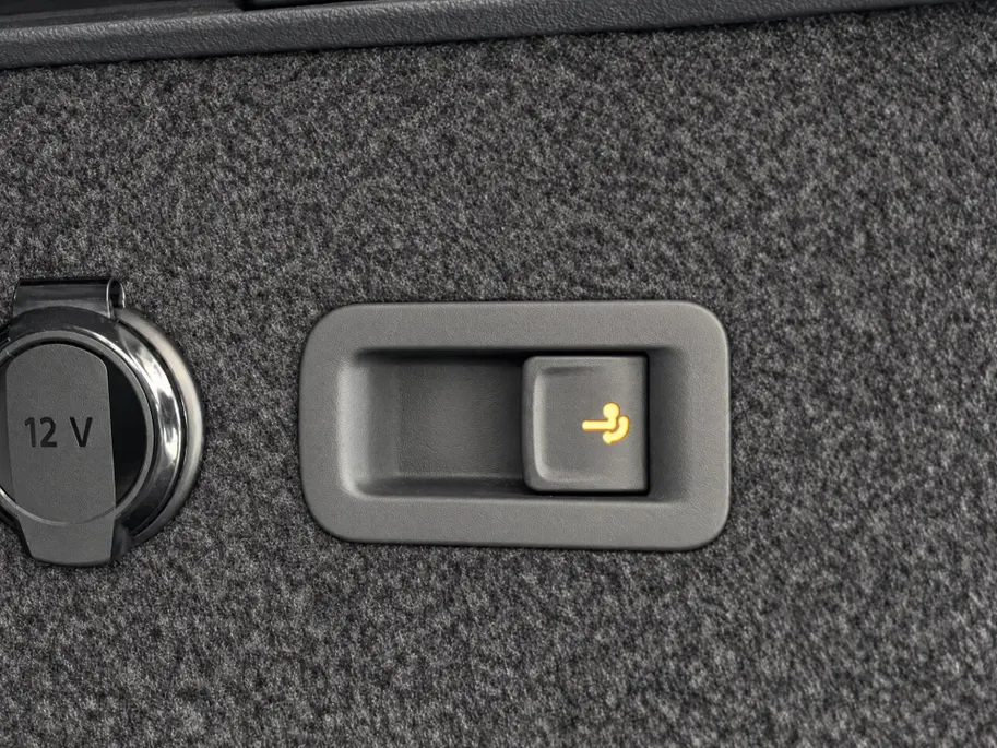 Škoda Kodiaq 1.5 TSI 204pk DSG PHEV Sportline Business · Panoramadak · Wegklapbare Trekhaak · Camera · Stoelverwarming · Eek. Voorstoel · 19'' Inch · Garantie t/m 01-07-2030 of 100.000km