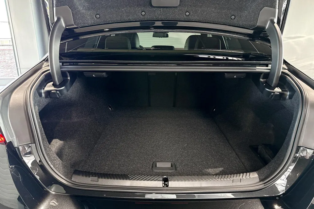BMW i5 Sedan M60 xDrive 84 kWh