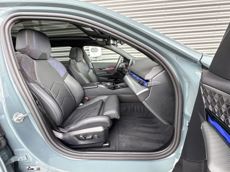 BMW i5 Touring eDrive40 84 kWh