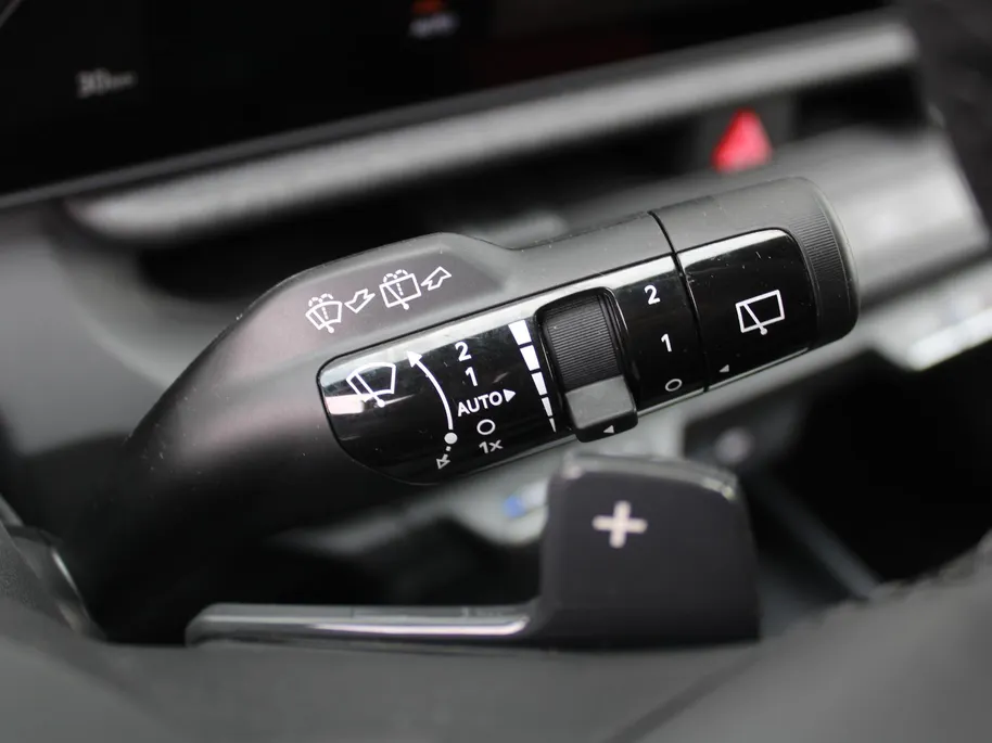Kia Seltos 1.6 T-GDi DCT7 X-Line Demo Edition | Stuur-/stoelverwarming + ventilatie | 360 Camera | Leer | Elek. stoelverstelling | Telefoonlader | LED | 19' LM |