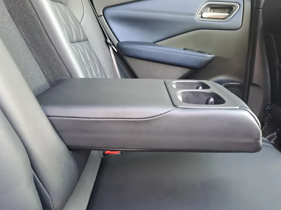 Nissan QASHQAI 1.3 MHEV Tekna Plus | Leer | Voorstoelen verwarmd | 360 Camera | Navigatie | 20'' LM | Stoel Massage | Luxe Lederen Bekleding | Dode Hoek Detectie | Apple Carplay/Android Auto