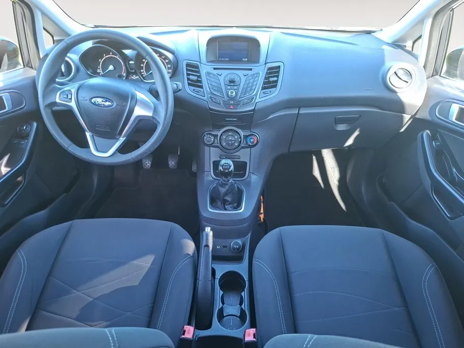 Ford Fiesta 1.0 Style | D-Riem al vervangen | Navigatie | Lichtmetalen velgen  Bluetooth | Airco | Start/stop | Nieuwe APK | 12maanden BOVAG Garantie |