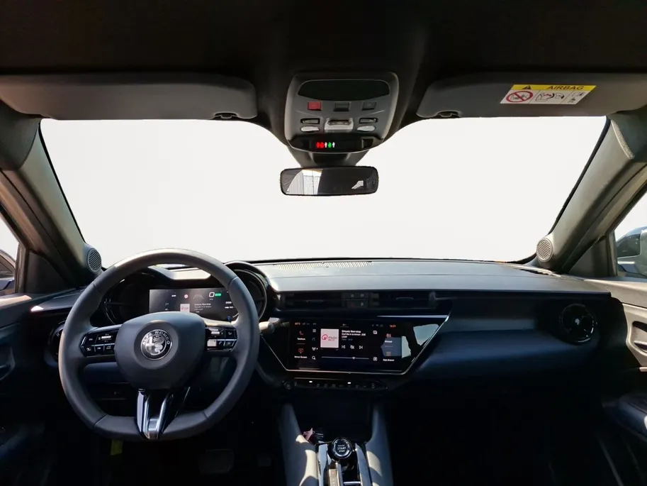 Alfa Romeo Junior Elettrica 54 kWh | 1e Eigenaar | 96% SOH | Park assist | Climate Control |Adapt. Cruise control | Apple Carplay & Android auto | Fabrieksgarantie! |
