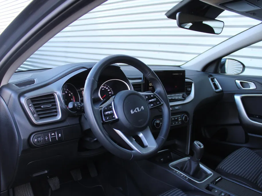 Kia Ceed Sportswagon 1.0 T-GDi DynamicLine | Camera | Clima | Cruise | 16' LM | Navi | LED | Apple CarPlay/Android Auto |