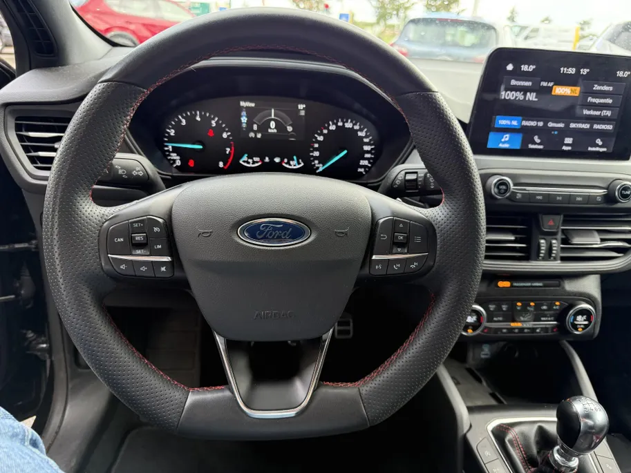 Ford Focus 1.0 EcoBoost Hybrid 125 pk ST Line Style Apple Carplay/ Android Auto - Winter Pack - Achteruitrijcamera