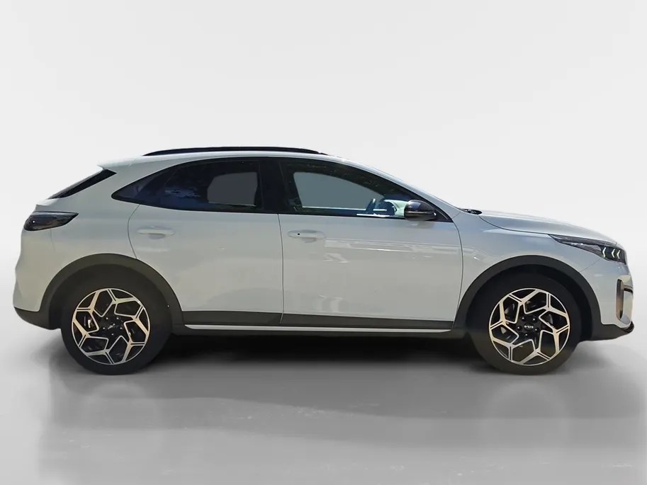 Kia XCeed 1.5 T-GDi GT-Line | Achteruitrijcamera | Parkeersensoren voor en achter | Panorama dak | Stoelverwarming | Apple carplay Android auto
