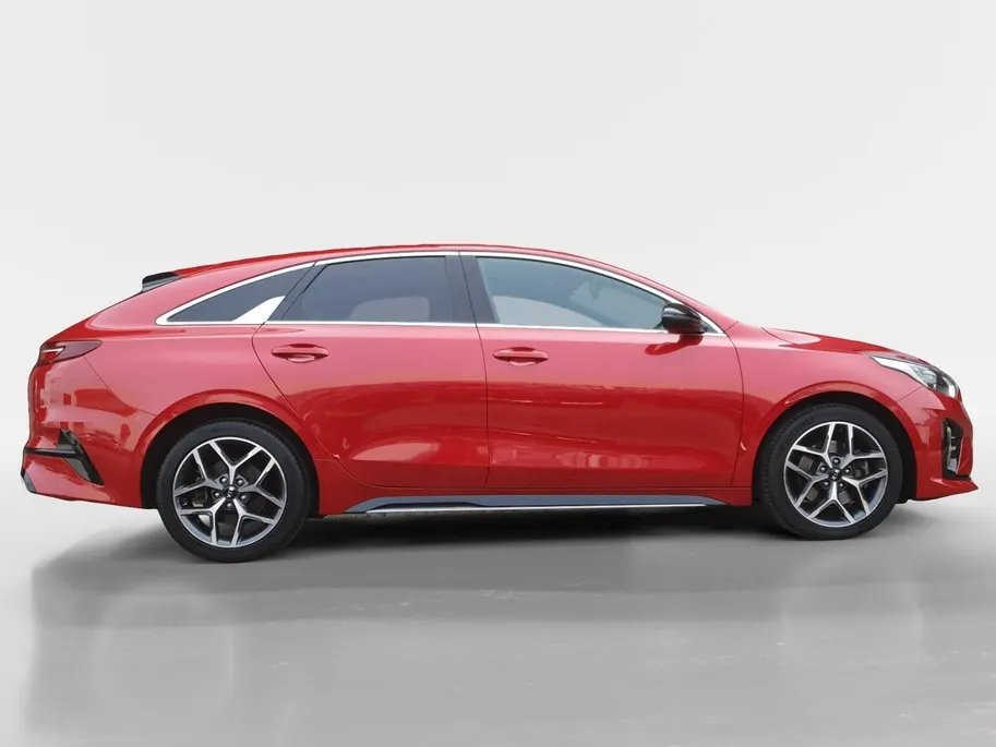 Kia ProCeed 1.5T 160 pk GT-Line Edition | Panorama schuifdak | Navigatie | Camera | Apple Carplay / Android auto | Cruise control | Climate control |