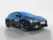 Kia EV4 Hatchback GT-PlusLine 81.4 kWh | Schuif/kanteldak | Lederen bekleding | 360 Graden camera | Head up display | Elektrische achterklep | Elektrische stoel verstelling met geheugen | Stoel verwarming + ventilatie voor | Dodehoek camera | Draadloze oplader | 