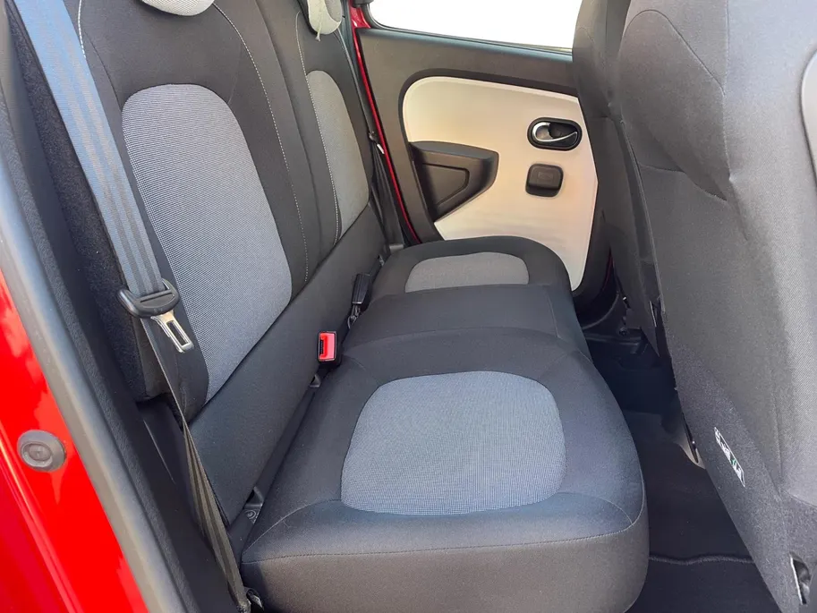 Renault Twingo 1.0 SCe Collection | Dealer onderhouden| Lage Kilometerstand| Airco| Metallic Lak| 4 seizoen banden|