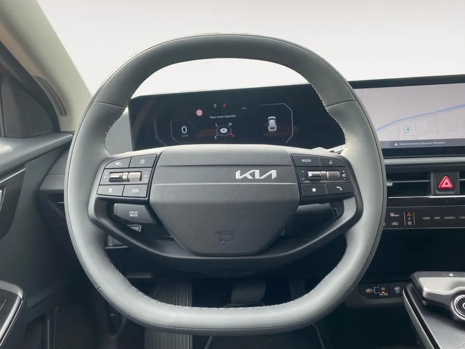 Kia EV6 Light Edition 63 kWh | VOORRAAD VOORDEEL NU €42.950,- | Direct leverbaar | Stoel+Stuur verwarming | Climate control | Navigatie | Parkeer camera achter | Parkeer sensoren voor en achter