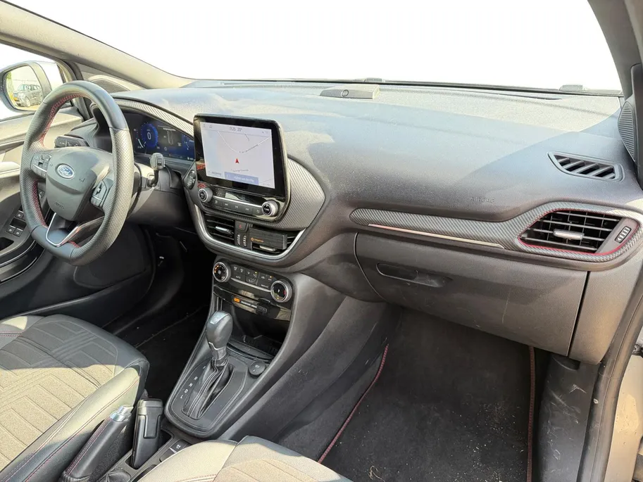 Ford Puma 1.0 EcoBoost Hybrid ST-Line X | Automaat | Trekhaak | Parkeersensoren voor en achter | Achteruitrijcamera | Adapt. Cruise control | BLIS | B&O | Draadloos opladen mobiel | 19' lichtmetalen velgen | Navigatie | Apple carplay & Android auto | Bovag garantie