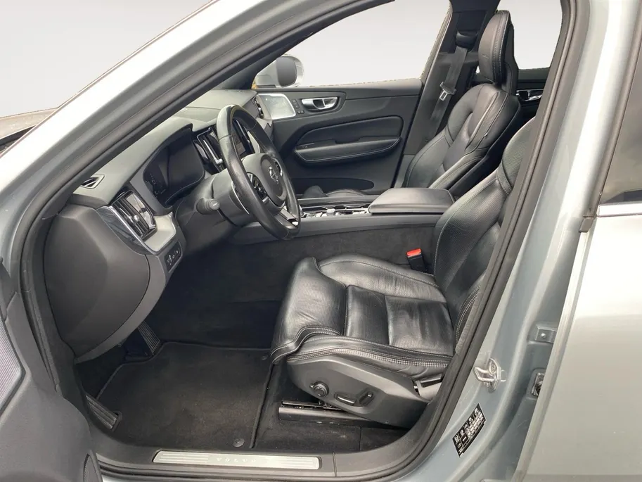Volvo XC60 2.0 T8 Twin Engine AWD Inscription Automaat | 11-2017 | Panodak | Leder | Bower Wilkins | Stoelventilatie | etc.