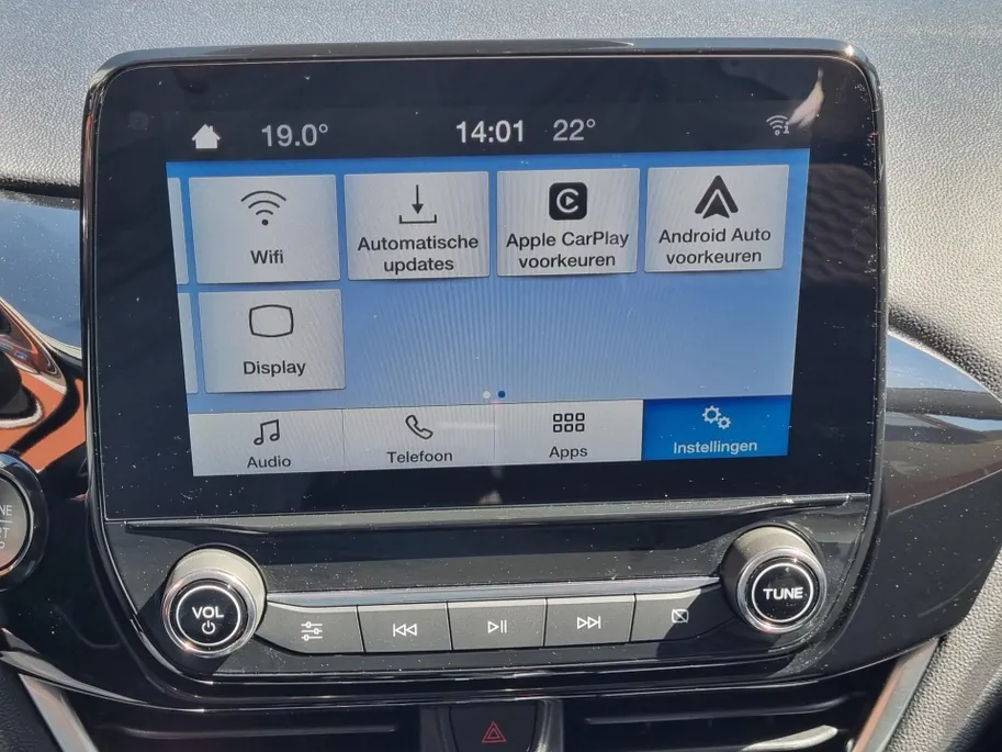 Ford Fiesta 1.0 EcoBoost Hybrid Titanium Apple Carplay/ Android Auto - Winter Pack -Climate Control