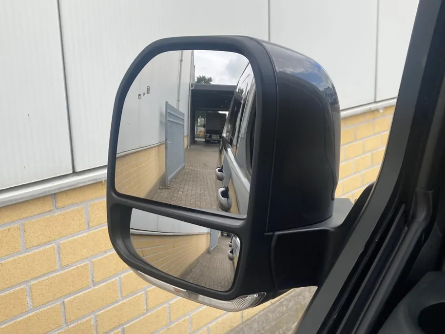Ford Transit Custom 320 2.0 TDCI 170 pk L1H1 Sport DC AWD Dubbele Cabine - AWD - Elektrische schuifdeuren - Wegklapbare Trekhaak - 360gr Camera