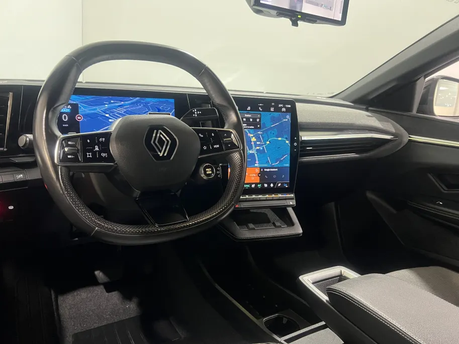 Renault Megane E-Tech 220PK EV60 Optimum Charge Techno Automaat | 360 Camera | Harman Kardon Audio | Binnenspiegel met Camera | Adaptive Cruise Control | Apple CarPlay/Android Auto | Navi | Climate Control |