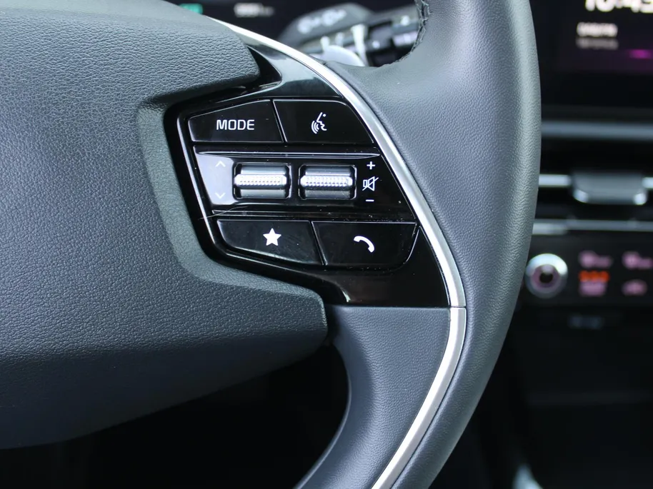 Kia Niro 1.6 GDi Hybrid DynamicLine | Camera | Clima | Cruise | Navi | 16" LM | Keyless | Apple Carplay/Android Auto | Weinig km! |