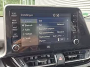 Toyota C-HR 2.0 Hybrid Executive | Automaat | Cruise control adaptief | JBL | Camera | Navigatiesysteem full map | Apple Carplay/Android Auto | LM Velgen
