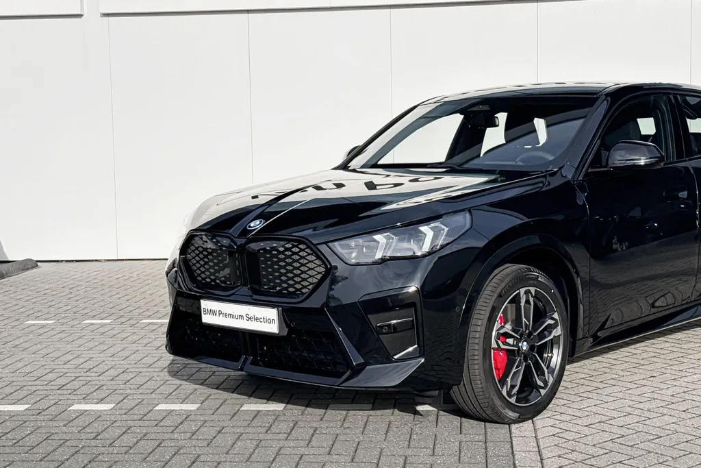 BMW iX2 xDrive30 M Sport Edition