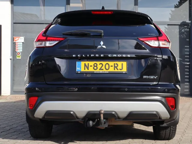 Mitsubishi Eclipse Cross 2.4 PHEV Intense+ Trekhaak | Standkachel | Carplay
