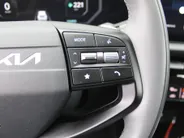 Kia EV6 Light Edition 63 kWh | Stuur-/stoelverwarming | Camera | 19' LM | LED | Cruise adapt. | Clima | Draadloze telefoonlader | 17% bijtelling |