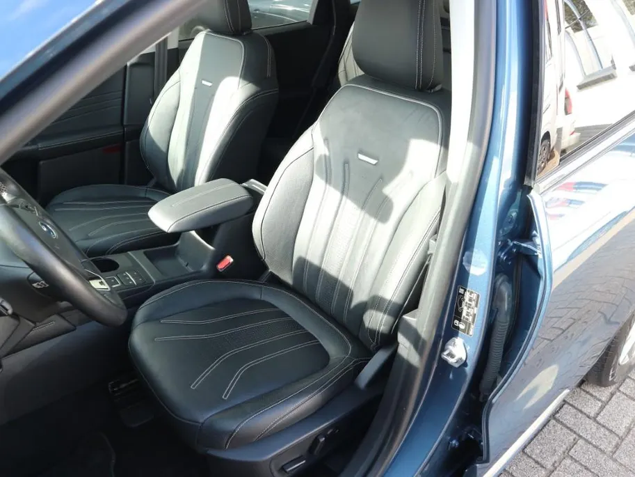 Ford Kuga 2.5 PHEV Vignale | TREKHAAK | PANO | WINTER | HUD | ADAP CRUISE | BLIS |