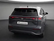 Volkswagen Tayron Life Edition 1.5 eHybrid 204 pk 6 versn. DSG · Comfort Pakket · Trekhaak inklapbaar, met elektrische ontgrendeling, incl. aanhangermanoeuvreerhulp Trailer Assist · Voorraad OUTLET · Prijs is inclusief inruilpremie · MEGA SALE