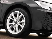 Audi A3 Sportback 40 TFSIe 204pk S-tronic S edition · Camera · Stoelverwarming · Apple/Android Car Play · Park Assist · Navigatie · 17'' Inch · Garantie t/m 27-07-2029 of 100.000km