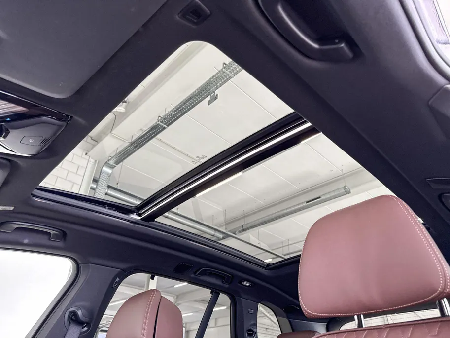 BMW X5 xDrive50e Launch Edition Innovation Pack