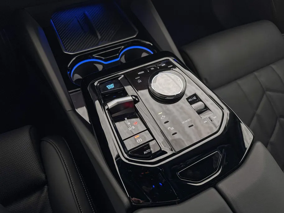 BMW i5 Touring xDrive40 84 kWh