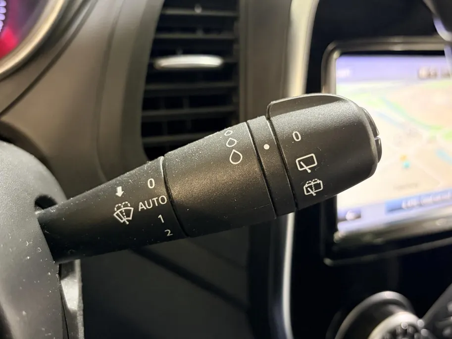 Renault Captur 120PK TCe Intens | 1ste Eigenaar | Navigatie | Climate Control | Camera | Lichtmetalen Velgen | Parkeersensoren | Cruise Control | Park Assist | Bluetooth Audio/Telefoon | Licht & Regen Sensor |