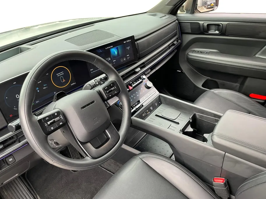 Hyundai Santa Fe 1.6 T-GDI PHEV Black Line 4WD 6p | Trekhaak | Leder | Stoelverwarming + koeling | 360 Camera