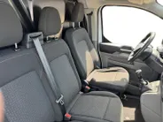 Ford Transit Custom 280 2.0 TDCI L1H1 Trend 110 pk | 3-zits | Airco | Parkeersensoren voor en achter | Apple Car PLay / Android Auto | LED dagrijverlichting |
