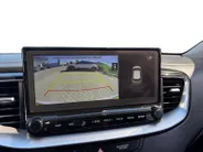 Kia XCeed 1.0 T-GDi DynamicPlusLine | Stoel- en stuurverwarming | Keyless entry/start | Achteruitrijcamera | Parkeersensoren achter | Apple/Android Carplay | Cruise control | Climate control | Navi