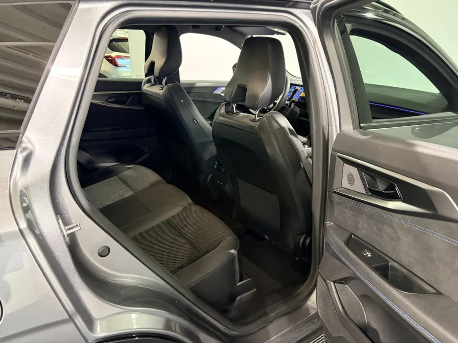 Renault Austral 200PK E-Tech Full Hybrid Techno Esprit Alpine AT | Trekhaak | All Season Banden | Climate Control | Digital Cockpit | Camera | Parkeersensoren | Adaptive Cruise Control | Lichtmetalen Velgen |