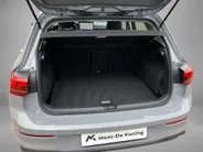 Volkswagen Golf 1.5eTSI/150PK Life Edition · Apple/Android Car Play · Navigatie · Head-Up display · Stoel-& stuurverwarming · Garantie t/m 21-04-2030 of 100000km.