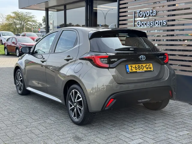 Toyota Yaris 1.5 Hybrid Dynamic | Keyless | Stoelverwarming | Adapt. Cruise