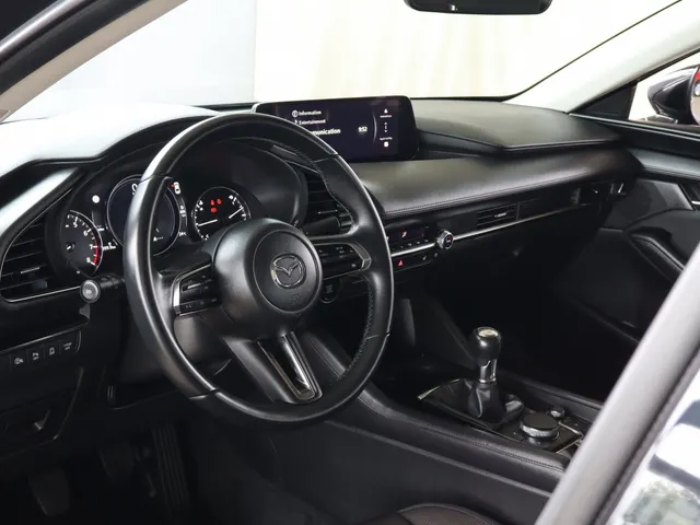 Mazda 3 2.0 e-SA-G Exclusive-line | Head-Up display | Camera