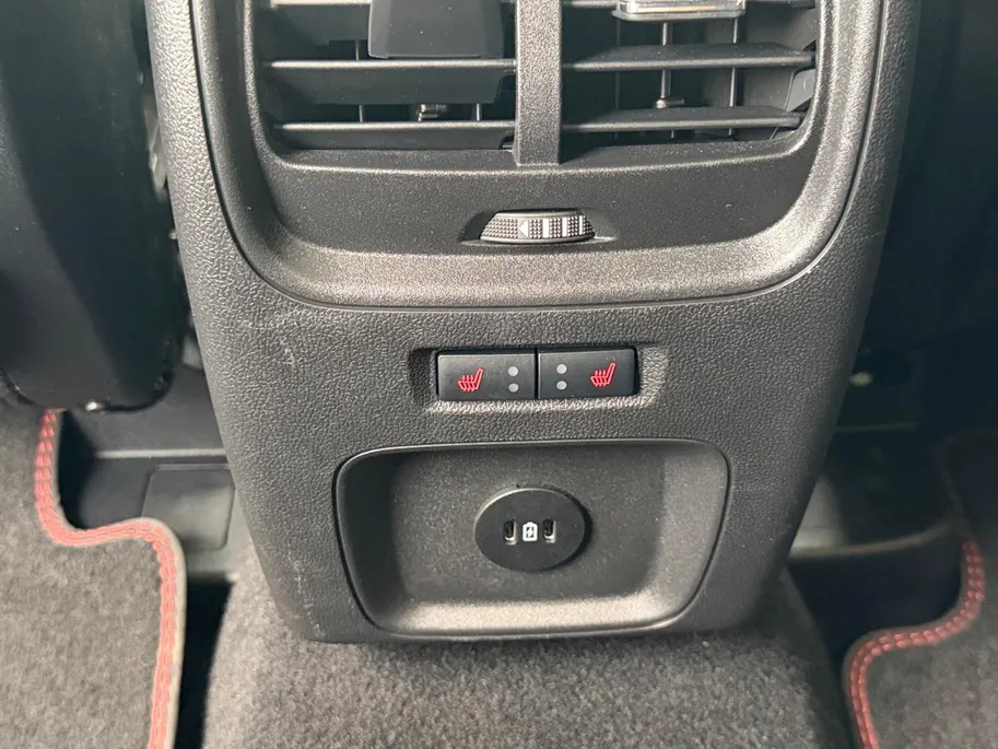 Ford Kuga 2.5 PHEV ST-Line X | Panoramadak | Trekhaak | Stoel/Stuur en Voorruitverwarming | Elektr. Memory Seats | Elektr. Achterklep | Fabrieksgarantie!| B&O Sound | Driver Assistance Pack |
