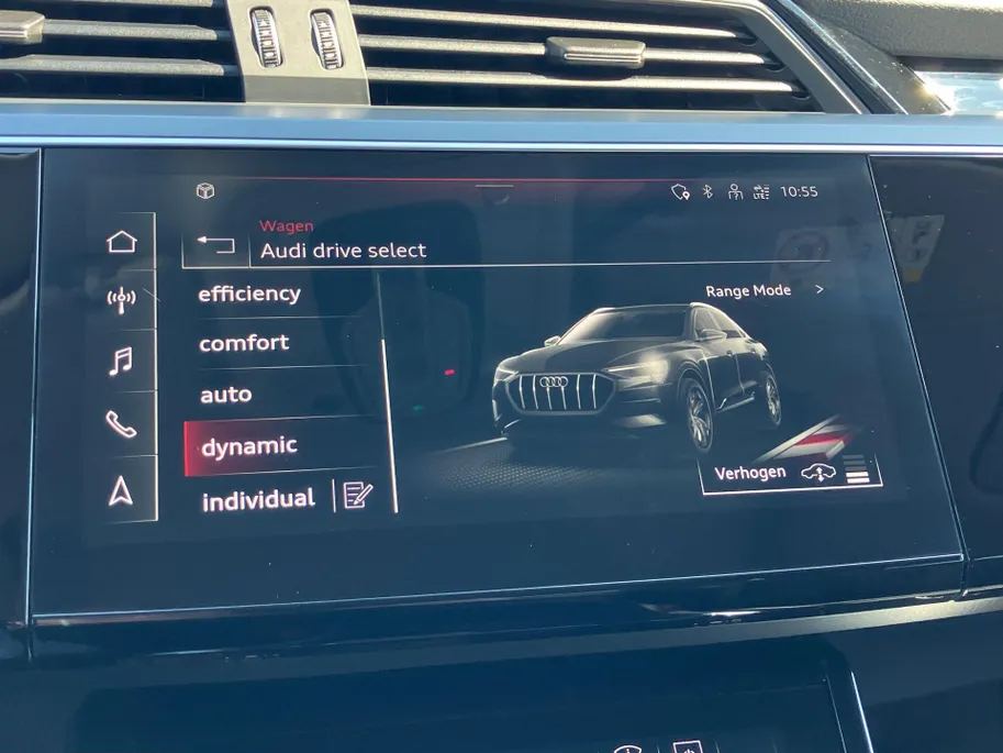 Audi e-tron Sportback 55 quattro S Line 95 kWh 300kW/408PK · Panoramadak · Trekhaak · Camera · Leder · Stoelverwarming · Drive select ·  Garantie t/m 18-10-2027 of 100000km.