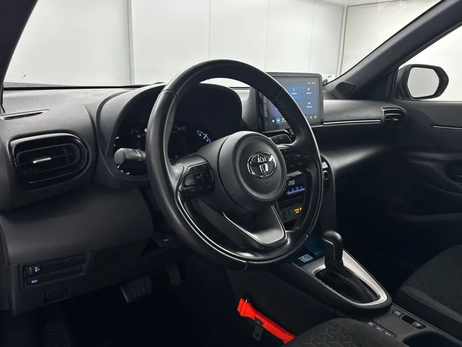 Toyota Yaris Cross 1.5 Hybrid Dynamic | Navigatie | 17'' L.M. Velgen | Adaptieve Cruise Control