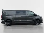 Ford E-Transit Custom 340 L2H1 MS-RT 71 kWh Dubbel Cabine | Nieuw te bestellen | Prijs excl. BTW / Incl. kosten Rijklaarmaken | 278km WLTP Rijbereik | Trekhaak | Adaptieve koplampen | Adaptieve Cruise Control | BLIS | 360 Graden Camera | Dubbele Zijschuifdeuren