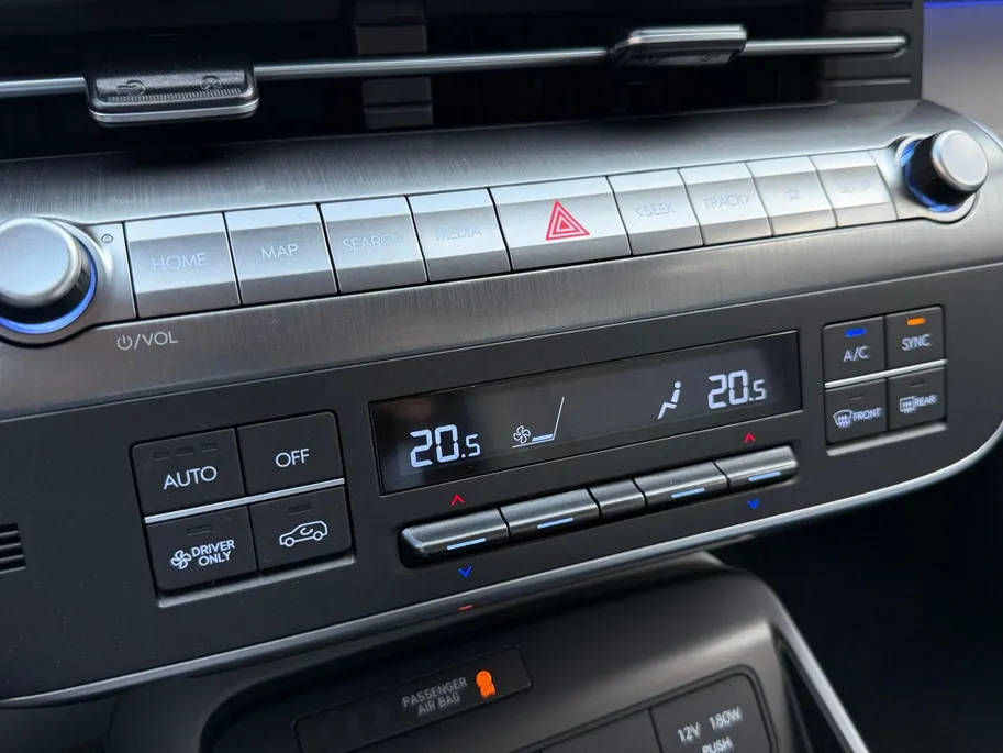 Hyundai Kona 1.6 GDI HEV Premium Sky | Schuif-/kanteldak | Navigatie | Apple Carplay/ Android auto |  360 camera | Stuur-/Stoelverwarming | Stoelventilatie | DEALER AUTO!!