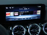 Mercedes-Benz GLA 180 AMG Line l Keyless l Achteruitrij camera l Stoelverwarming