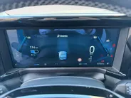Ford E-Transit Cour. Limited 44 kWh | 1e eigenaar | Automaat | Trekhaak | Adapt. Cruise control | BLIS | Winter pack | Parkeersensoren voor en achter | Achteruitrijcamera | Navigatie | Apple carplay & Android auto | Fabrieksgarantie |