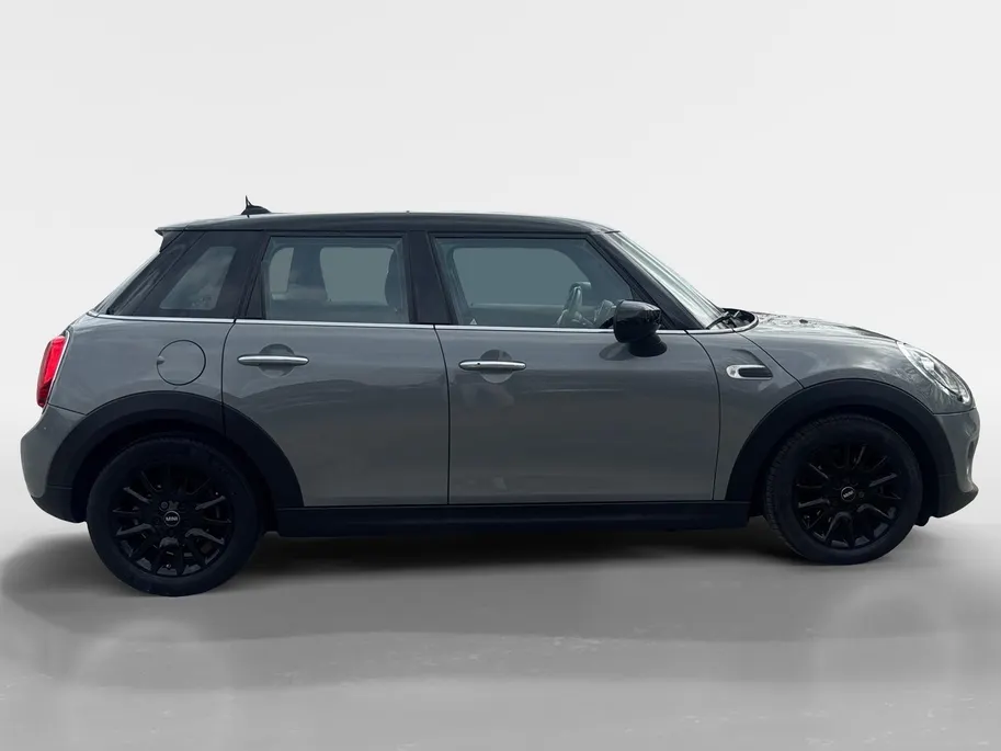 MINI Cooper 1.5 Cooper Business Edition Automaat | Navi | Clima | Cruise Control | LM Velgen | LED-Koplampen
