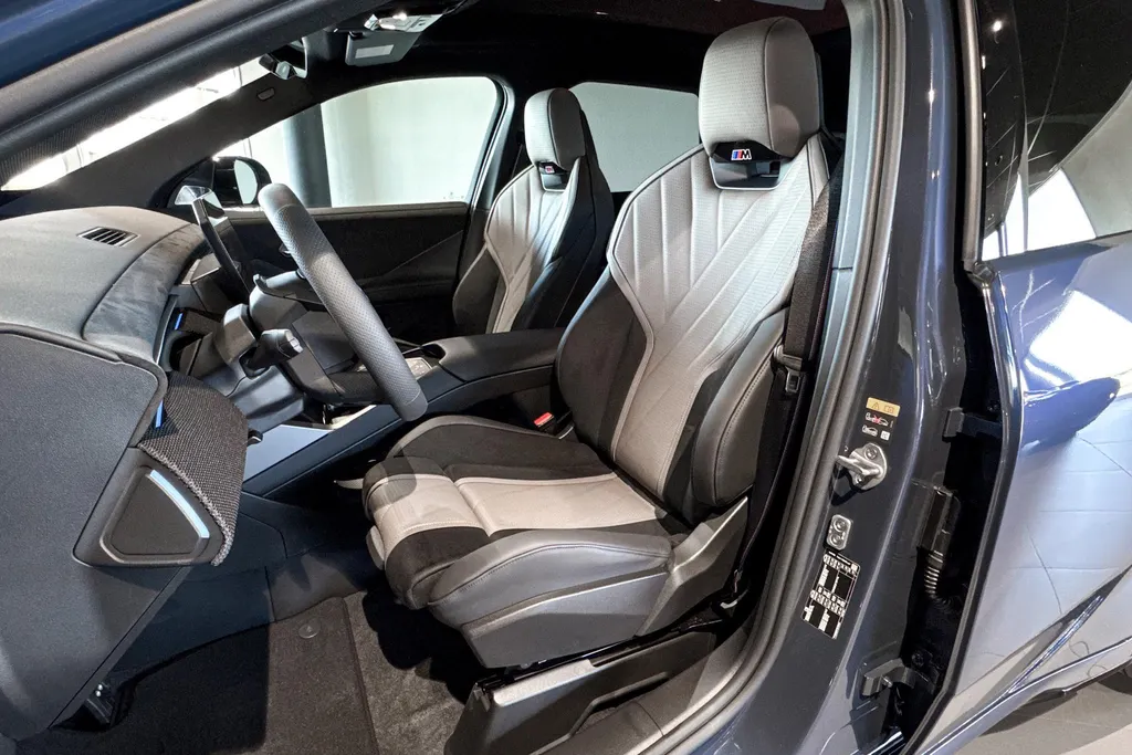 BMW iX3 50 xDrive 113 kWh